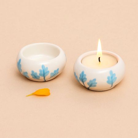Handmade Modern Tea Light Holder Made of Ceramic in Set of 4