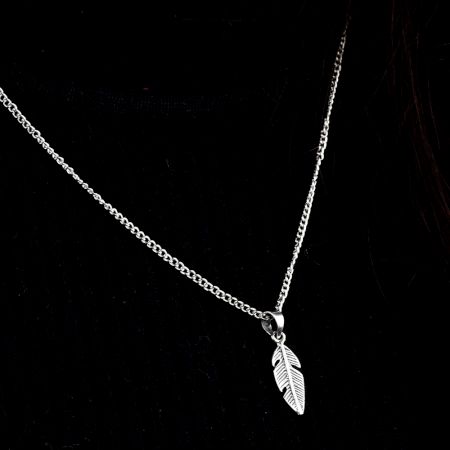 Feather Fashion 92.5 Sterling Silver Pendant Necklace