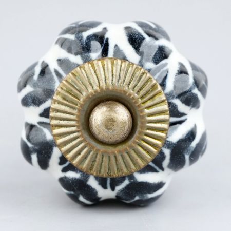 Black Leaf Medium Knob