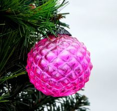 Set Of 4 Piece Pink Solid Custard Apple Christmas Hanging