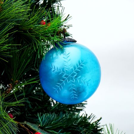 Set Of 4 Piece Turquoise Leaf Cut Christmas Hanging