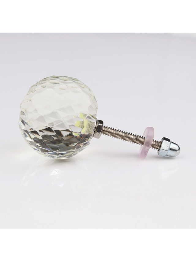 Glass Knobs Elevate Home Style Effortlessly